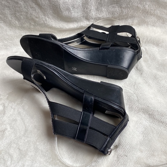 Black Wedges Size 9 - Picture 10 of 11